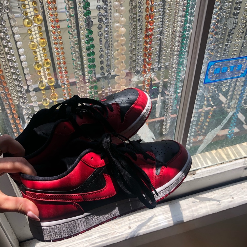 Air Jordan 1 Low Reverse Bred sneakers 
size 8